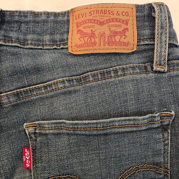 Levi's women's 721 High Rise Skinny distressed denim jeans, size 27/30 - Picture 5 of 7